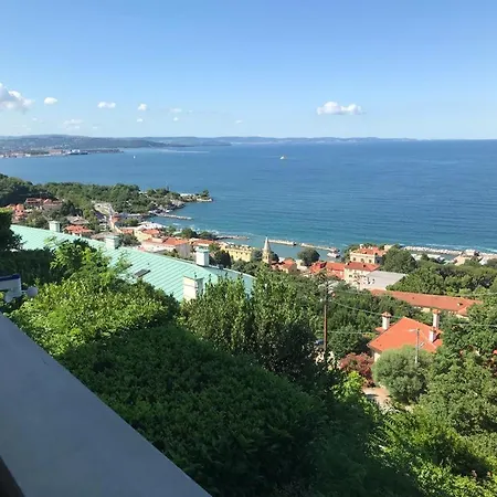 فندق مبيت وإفطار Sea Life ترييستي